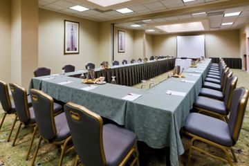 Crowne Plaza Hotel Dulles Airport