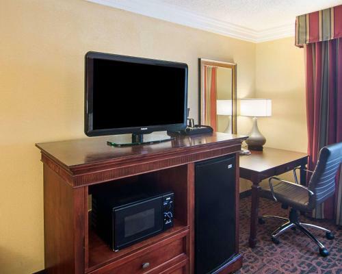 Hotel Comfort Inn & Suites West