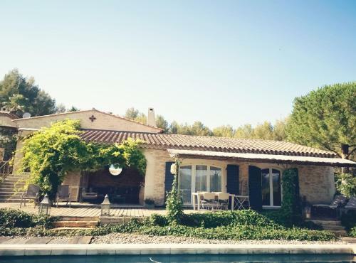 Hostal L'esquiro�