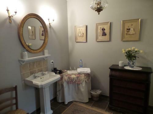 Bed & Breakfast Chambres D'h�tes Art Et Remparts