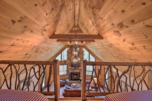 Make Your Mark Cozy Sapphire Cabin With Hot Tub!