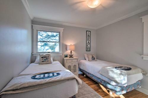 Island House Fire Pit, Golf Carts And 3 Decks!