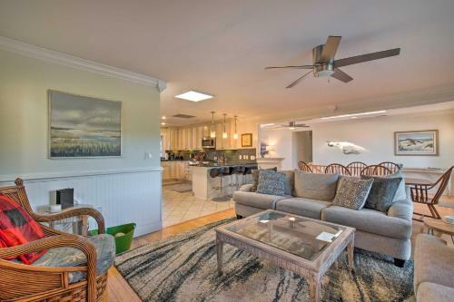 Island House Fire Pit, Golf Carts And 3 Decks!