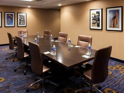 Hotel Courtyard By Marriott Houston North/shenandoah