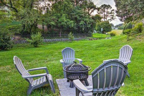 Modern Weaverville Home With Outdoor Fire Pit!