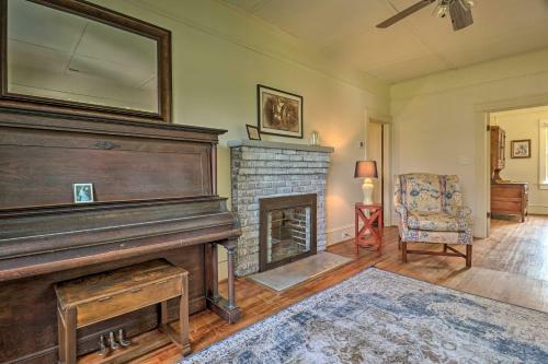Cozy Home With Views Less Than 1 Mi To Lake Junaluska!