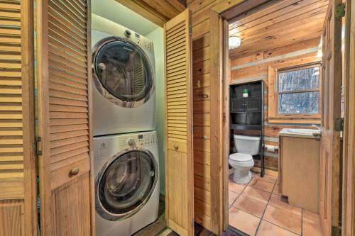Pet-friendly Whittier Cabin With Covered Porch!