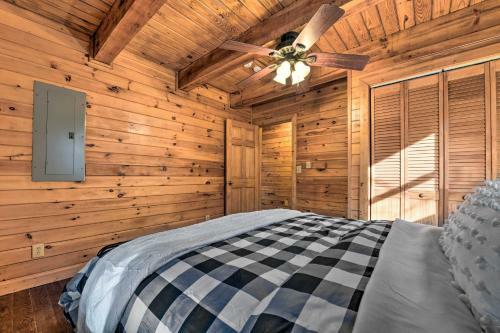 Pet-friendly Whittier Cabin With Covered Porch!