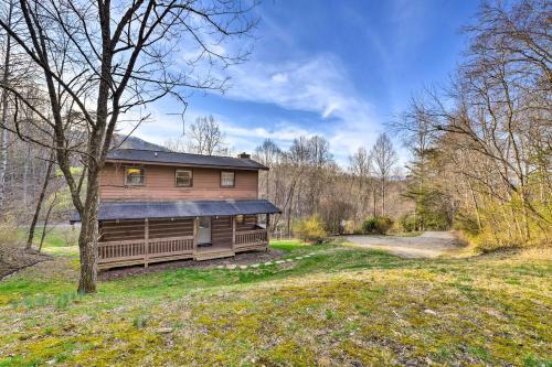 Pet-friendly Whittier Cabin With Covered Porch!