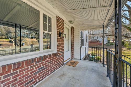 Mid-century Modern Cottage In Ardmore Area!