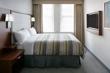 Hotel Club Quarters In Houston