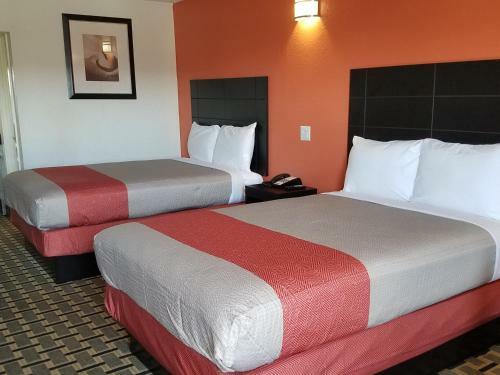 Motel New Six Inn And Suites