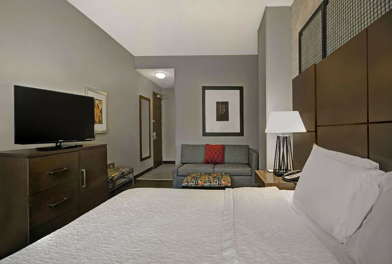 Hotel Hampton Inn And Suites Austin University Capitol