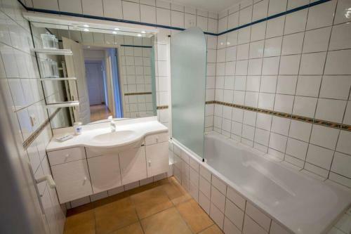 Apartamento Forest Flat / Terrasse-spa-bbq-10min � Pieds De La Plage