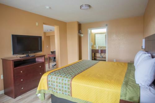 Motel The Crossroads Hotel And Suites Irving