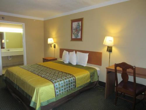 Motel The Crossroads Hotel And Suites Irving