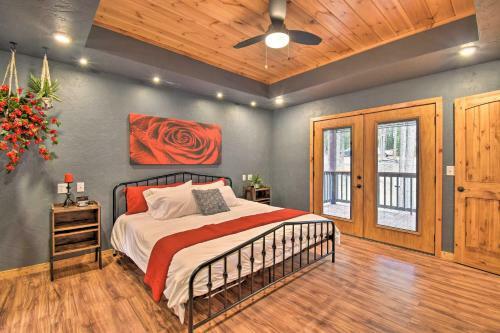 Modern Cabin With Spacious Deck, Bbq, And Pergola!