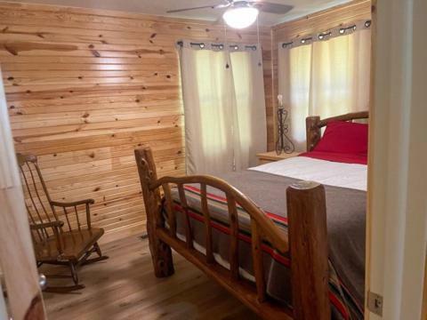 Arrow W Adventures - The Canyon Cabin