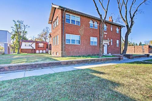 Charming Enid Apartment In Historic Building!