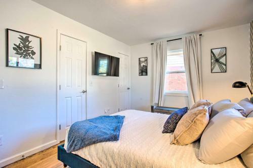 Cozy-chic Okc Retreat With Deck 11 Mi To Dtwn!
