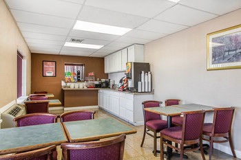 Hotel Econo Lodge - Cranston/providence