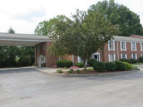 Motel Americourt Hotel And Suites - Elizabethton