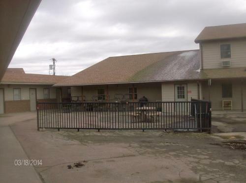 Motel King's Inn Of Platte