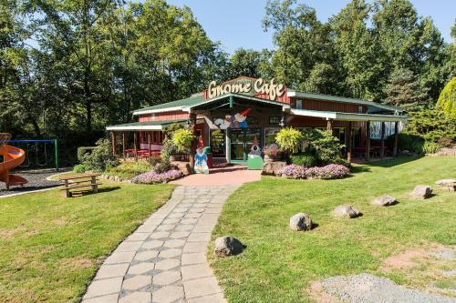 Lake-in-wood Camping Resort