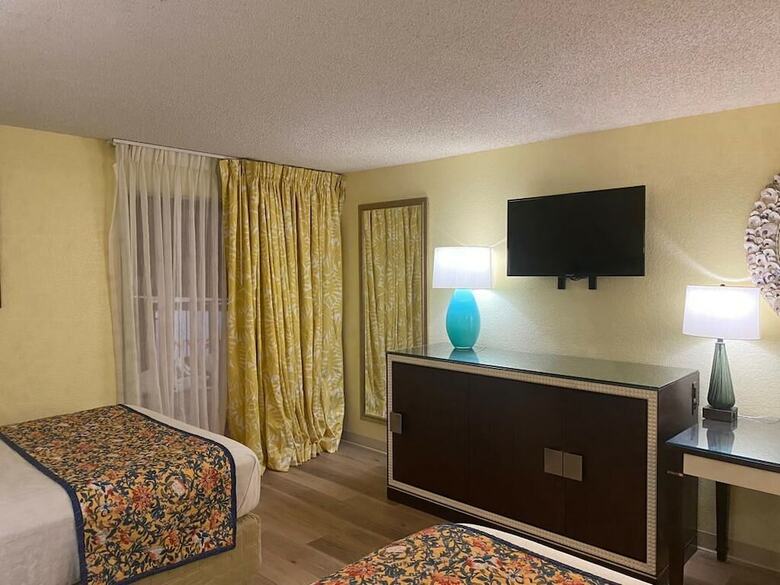 Lincoln Inn Express Hotel And Suites