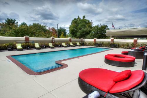 Hotel Inn At Fox Chase - Bw Premier Collection