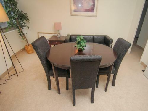 Luxury Two-bedroom Apartment By Rittenhouse