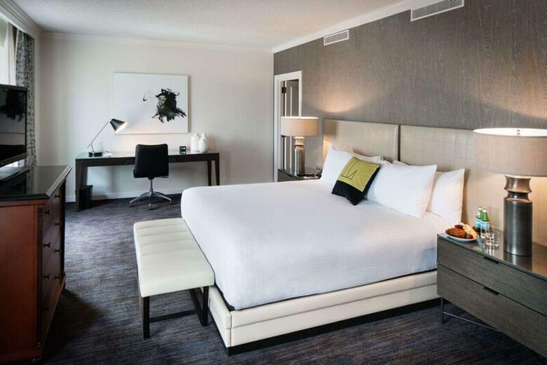 Hotel The Logan