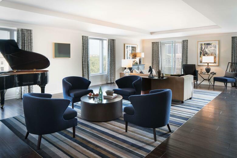 Hotel The Logan