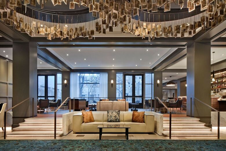 Hotel The Logan