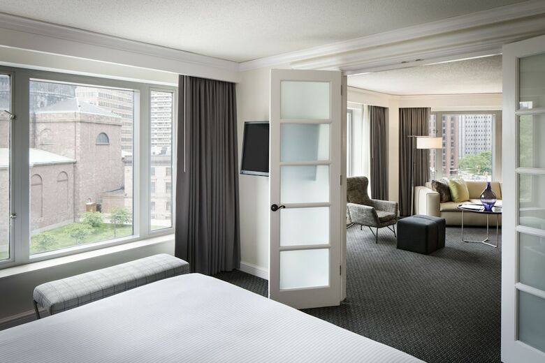 Hotel The Logan