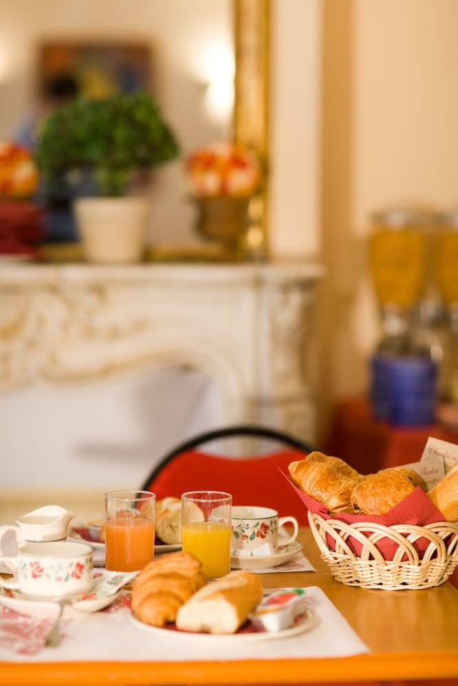 Hotel Tribe Paris Batignolles