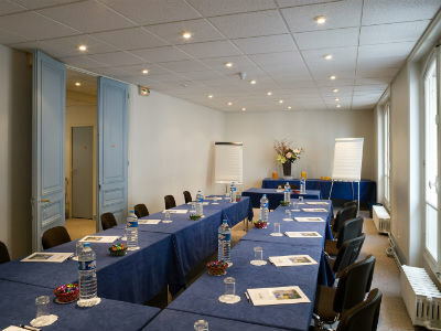 Hotel Tribe Paris Batignolles