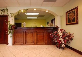 Hotel Econo Lodge & Conference Center