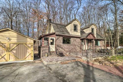 Poconos Gem With Hot Tub And Massive Theater Room