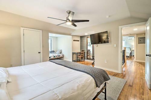 Poconos Gem With Hot Tub And Massive Theater Room