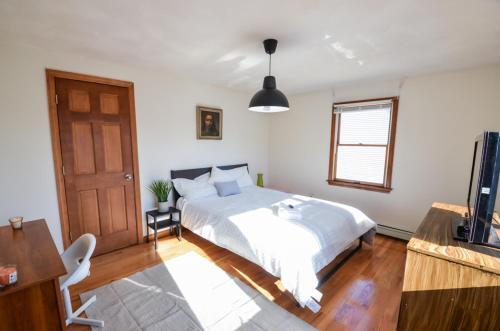 Michie House - Providence Gano St