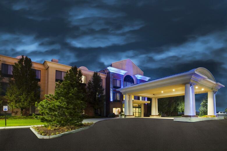 Holiday Inn Express Hotel & Suites Bryan-montpelier