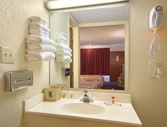 Super 8 Motel Moraine
