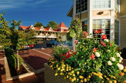 Hotel Silverton Inn & Suites