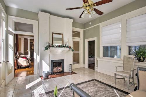 Exquisite Anderson Villa With Sunroom And Grill