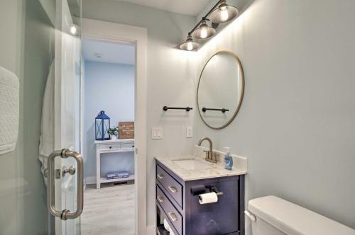 New! Renovated 2 Bed 2 Bath Apartment Downtown