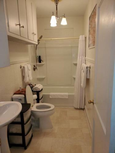 Villa Greenwood Private Home Close To Everything With Hottub