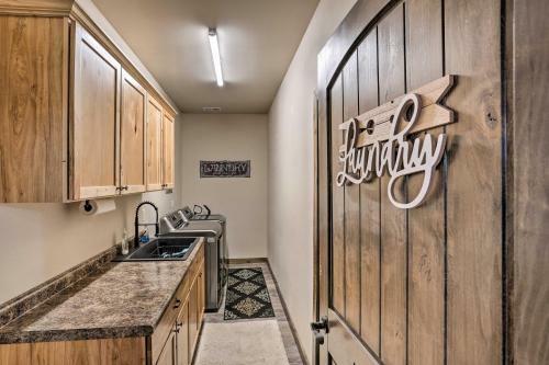 Whiskey Barrel Ranch With Grill And Fire Pit!