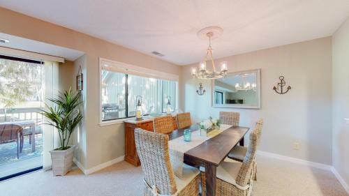 903 Inverness Village