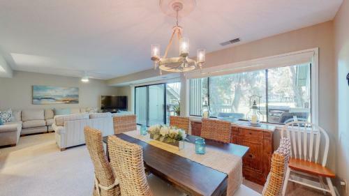 903 Inverness Village